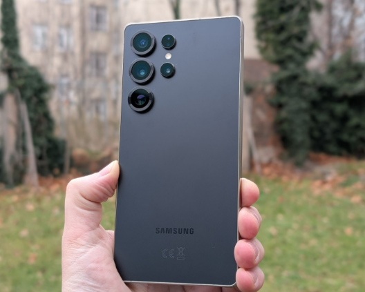 Which Phone Is Best to Buy in 2025?