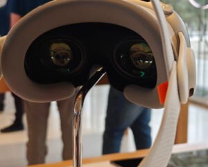 The Best Apple Vision Pro 2025: Mixed-Reality Headset for Immersive AR and VR Experiences