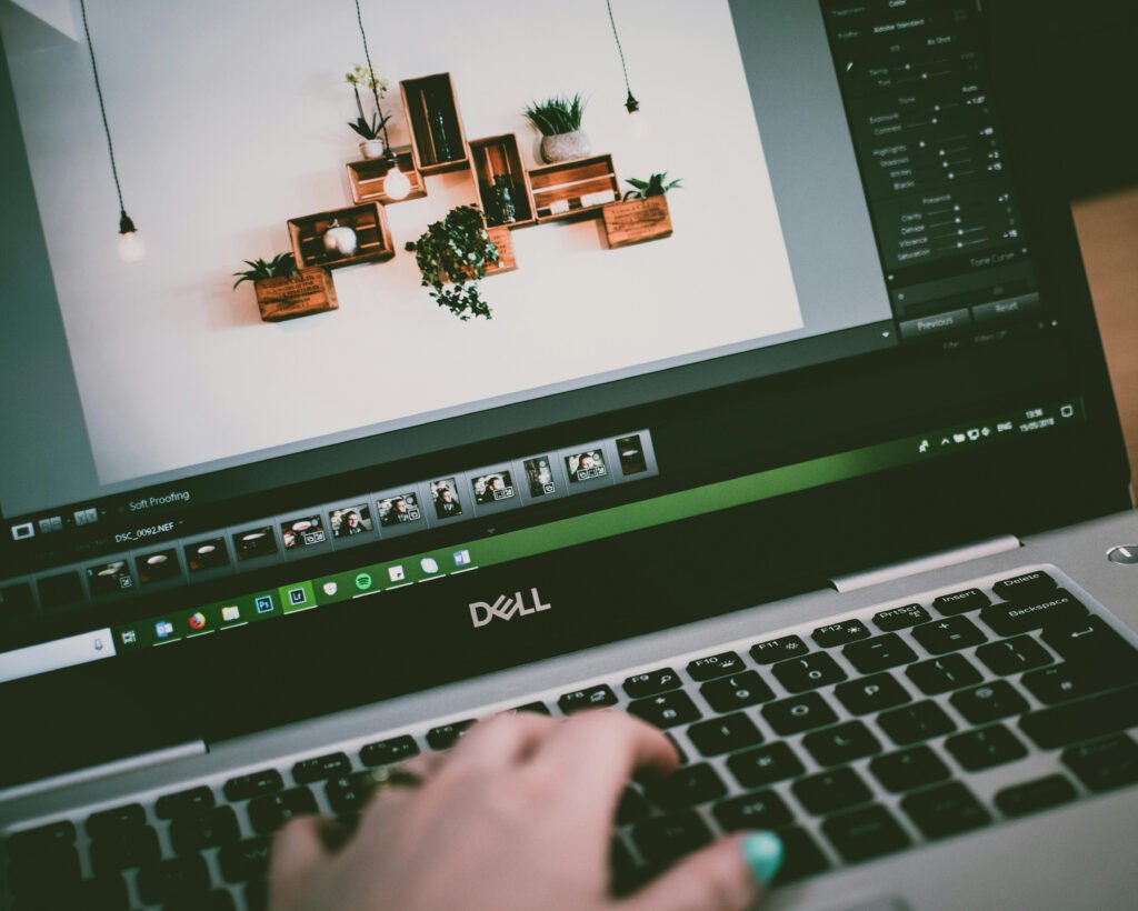 What Are the Features of a Dell Laptop in 2025?