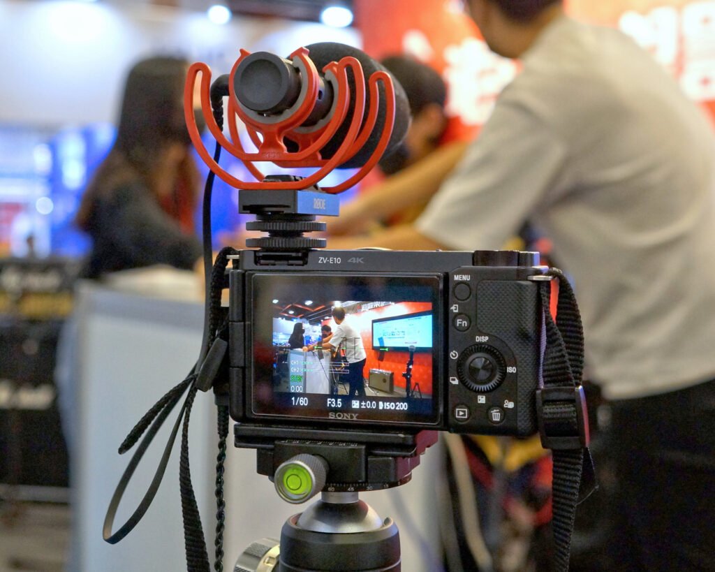 What Is the Best Travel Camera in 2025? Top Picks for Every Traveler