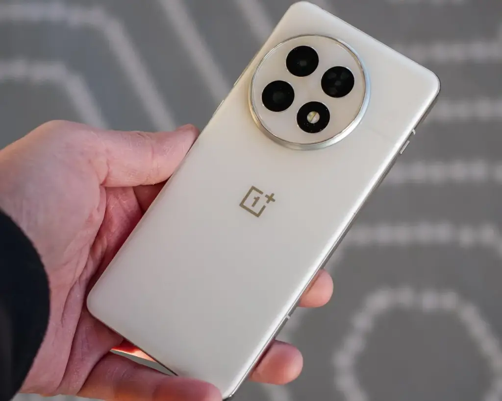 OnePlus 13 Full Review – A True 2025 Flagship Killer?